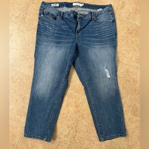 Torrid Cropped Midrise Straight Jeans.